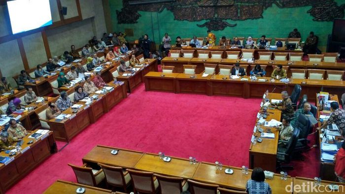 Ruang Rapat Komisi XI Sore Ini (Foto: Hendra Kusuma) Ruang Rapat Komisi XI Sore Ini (Foto: Hendra Kusuma)