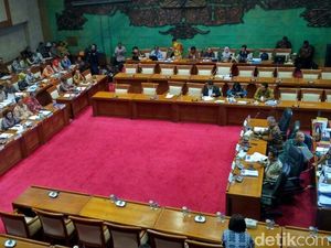 Anggota DPR Protes Asumsi Nilai Tukar Rupiah Berubah