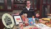 Sang pendiri museum, Kendall Bruns yang memiliki kecintaan akan pizza (US Pizza Museum)