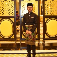 Kabar terbaru Wak Doyok terjun ke dunia politik. Pria yang dijuluki sebagai fashionista karena penampilan stylishnya ini bergabung sebagai kader Parti Amanah Negara. Foto: Instagram