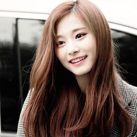 Tzuyu pertama kali masuk dalam daftar 100 Wajah Tercantik versi TC Candler pada 2015. Kala itu dia menempati peringkat 13. Foto: Instagram@queentzuyu