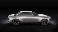 Mobil Peugeot terbaru ini pun menggunakan pelek 19 inci yang terbilang unik desainnya. Warna peleknya bervariasi tergantung pada kondisi pencahayaan. Istimewa/Dok.Peugeot.