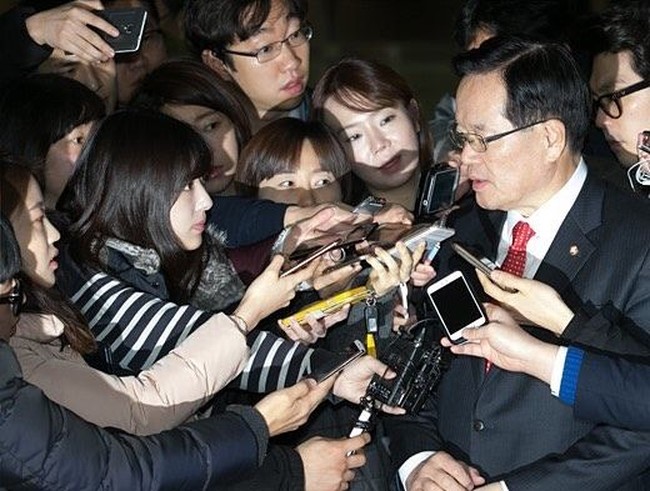 Saya tahu bahwa wartawan bukanlah pekerjaan yang populer, tetapi saya tidak menyesal. Ini adalah pekerjaan yang memesona yang telah memberi saya peluang untuk melihat banyak hal berbeda yang kebanyakan orang tidak lihat, ungkap Moo Bin seperti dikutip dari Bastille Post. Foto: Instagram