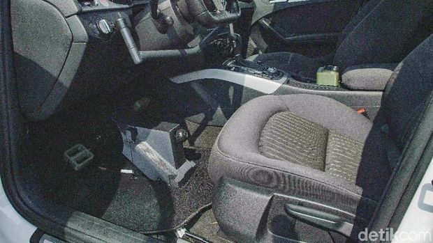 Mobil Bertenaga Dengkul Digowes Mirip Sepeda Mobil Bertenaga Dengkul Digowes Mirip Sepeda