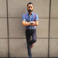 Diserang haters, Wak Doyok bukannya malah jadi depresi. Dia justru memanfaatkan ‘serangan’ tersebut untuk membuat dirinya semakin populer. Dalam setiap postingan di Instagram, Wak Doyok konsisten menggunakan hashtag #AkuYangPakaikoYangPanas. Pria yang diikuti 1,8 juta pengguna Instagram itu seolah ingin menyindir para hatersnya. Foto: Instagram