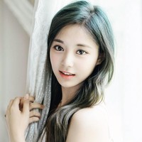 Tahun sebelumnya, wanita bernama lengkap Chou Tzu-yu ini menempati urutan kedua. Setiap tahunnya peringkat penyanyi 20 tahun ini memang terus meningkat. Foto: Instagram@queentzuyu