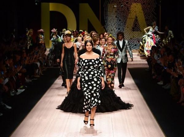 Aksi Monica Bellucci sampai Jessica Jung Jadi Model di Milan Fashion Week