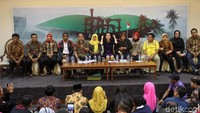 Rieke mengatakan Presiden Joko Widodo telah menyampaikan surat presiden bernomor R-19/Pres/03/2017 kepada Ketua DPR terkait pembahasan RUU ASN. Lewat surat itu, presiden menugaskan Menteri PAN-RB, Menkum HAM, dan Menteri Keuangan mewakili pemerintah dalam membahas RUU tersebut.