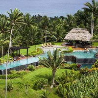 Ideal untuk keluarga dan grup besar, The Hilltop Villa di Laucala Island, Fiji, ini lebih dari sekadar suite. Dengan harga Rp 671 juta per malam, tamu bisa menikmati masakan yang diolah khusus oleh chef handal, difasilitasi perawat anak juga sopir pribadi. Foto: Laucala Island