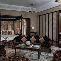 Grand Riad Suite di Royal Mansour, Marrakech, Maroko, akan membuat Anda serasa menjadi keluarga kerajaan Maroko saat menginap di dalamnya. Selain dekorasi super mewah, tamu bisa menikmati menonton film di bioskop privat, bar pribadi, gym dan kamar spa. Harga menginap di suite ini Rp 648 juta per malam. Foto: Business Insider