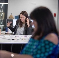 Aku punya kemampuan untuk mengajak anakku bekerja, tidak banyak tempat kamu bisa melakukannya. Aku tidak menjadi standar emas untuk membawa anak dalam lingkungan pekerjaan saat ini karena ada banyak keadaan yang tidak sama. Jika aku bisa melakukan satu hal yang mengubah cara kita berpikir menenai ini, maka aku akan senang jika kita mencapai sesuatu, kata Perdana Menteri Ardern. Foto: Reuters/Instagram