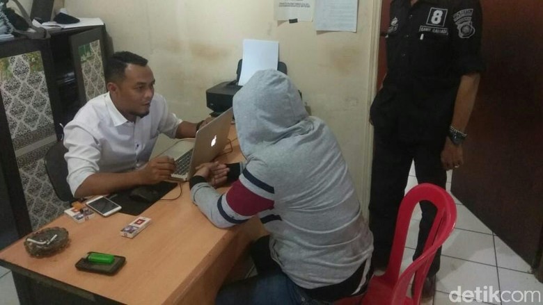 Jajakan ABG ke Pria Hidung Belang, Germo di Palembang Ditangkap Jajakan ABG ke Pria Hidung Belang, Germo di Palembang Ditangkap