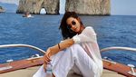 Cantiknya Pise Artis Thailand Chermarn Boonyasak Saat Ngopi dan Kulineran di Italia