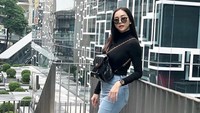 Beragam komentar pun membanjiri foto tersebut hingga ia menutup kolom komentar. Dok. Instagram/aurakasih
