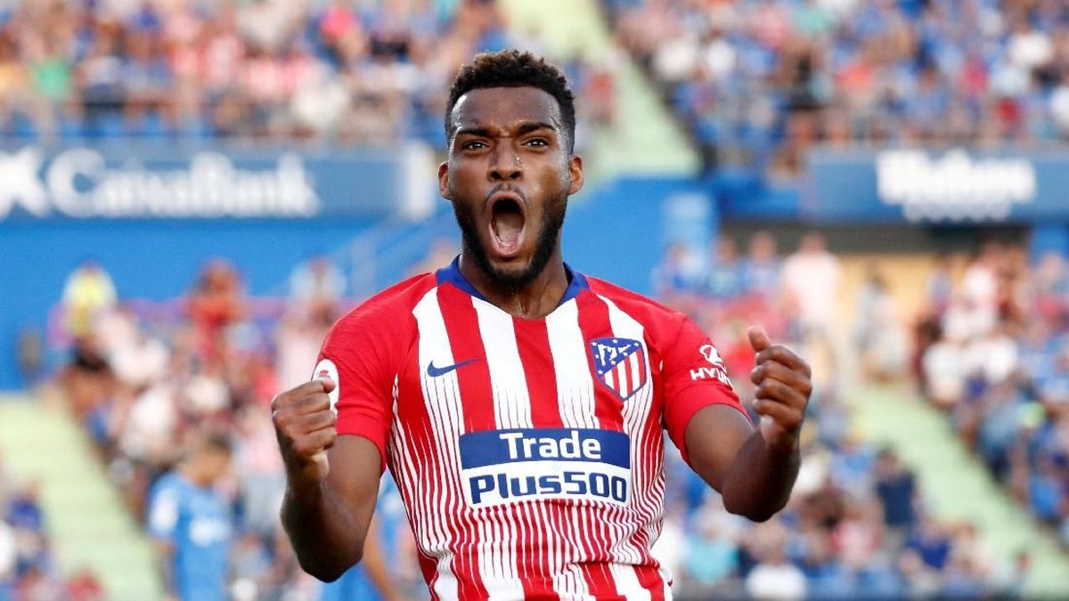Thomas Lemar diminta tampil lebih baik lagi di Atletico Madrid (Juan Medina/Reuters)