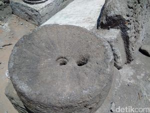 Batuan Candi di Kalasan Banyak Tersebar di Pekarangan Warga