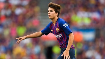 Riqui Puig (gelandang) dari FC Barcelona punya rating rata-rata 68 dan potensi pertambahan rating 20 poin (jadi 88). (Foto: David Ramos/Getty Images)