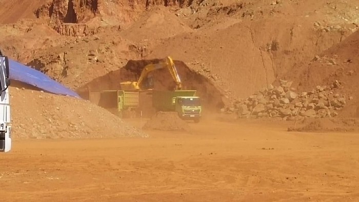 Direktorat Jendral Mineral dan Batubara, Kementerian ESDM RI bersama Polri didesak untuk memindak tegas dan memberantas pertambangan illegal di seluruh wilayah Indonesia.