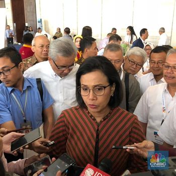 Sri Mulyani Pamer Angka Kemiskinan Hingga APBN yang Oke!