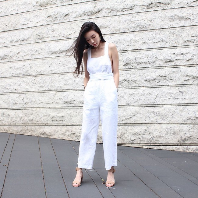 Banyak netizen kagum dan memuji penampilan Debbie yang terlihat memukau saat memakai pakaian apapun. Foto: Instagram @yehdeb