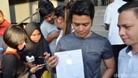 Kriss Hatta saat ditemui di SPKT Polda Metro Jaya, Jakarta pada Selasa (25/9). Pool/Ismail/detikFoto.