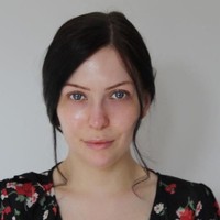 Inilah penampilan Sofia sebelum wajahnya melakukan beragam prosedur tadi. Sofia mengaku tidak PD dengan kulitnya yang kemerahan serta jerawat. Bagian hidung dan bibirnya juga ingin diberi sentuhan prosedur filler.  Foto: dok. Istimewa