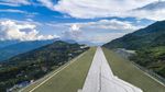 Foto: Bandara di Atap Dunia
