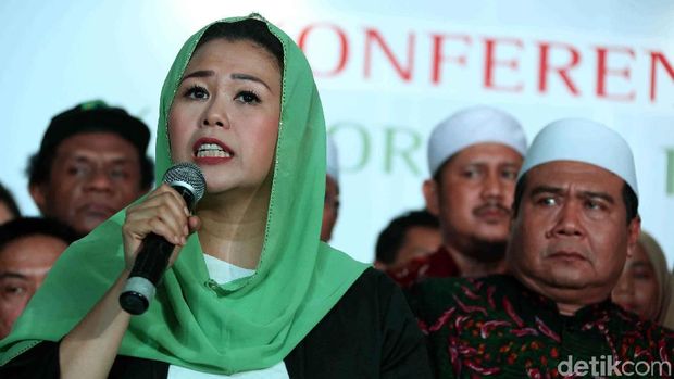 Timses Jokowi Buka Pintu ke Yenny Wahid untuk Bergabung