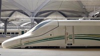 Kereta reguler akan mulai beroperasi di jalur mulai bulan depan antara stasiun Mekah Al Mukarramah, Madinah, Sulaymaniyah di Jeddah dan Raja Abdullah Economic City, sementara kereta ke Bandara Internasional Raja Abdulaziz Jeddah akan dimulai sekitar pertengahan 2019. Stephen Kalin/Reuters.