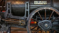 Stephensons Rocket merupakan ikon bersejarah bagi kota Manchester, sekaligus menjadi simbol kemajuan ilmu dan teknologi yang ditandai dengan Revolusi Industri. Christopher Furlong/Getty Images.