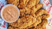 Dijamin kalau lihat foto ini bisa langsung ngidam chicken fingers. Tumpukan chicken fingers yang krispy ini, hasil jepretan @hungryempire. Foto: Instagram