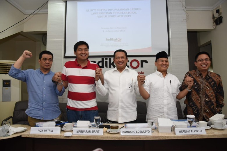 Bamsoet Nilai Wajar Jika Jokowi Ungguli Prabowo dalam Survei Bamsoet Nilai Wajar Jika Jokowi Ungguli Prabowo dalam Survei