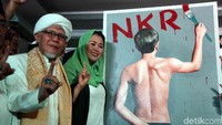 Ia lalu menyebut Gusdurian mendukung Jokowi-Maruf.