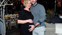 Katherine Heigl rupanya pencinta donat. Ia mengaku sulit menahan godaan makan donat saat syuting film Doubt dan hamil anak laki-lakinya, Joshua. Foto: Istimewa