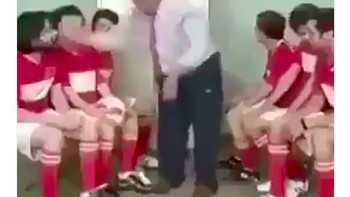 Mourinho digambarkan menampar pemainnya di ruang ganti. Foto: istimewa