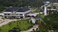 Wilayah perbatasan memang harus mencerminkan kebanggaan, nasionalisme, martabat, dan harga diri bangsa saat berhadapan dengan negara lain. Oleh karena itu, pada era Jokowi, revitalisasi kawasan perbatasan menjadi salah satu Rencana Pembangunan Jangka Menengah Nasional (RPJMN) 2015-2019. Era baru dimulai. Melalui Badan Nasional Pengelola Perbatasan (BNPP), tujuh Pos Lintas Batas Negara (PLBN) ditata ulang.