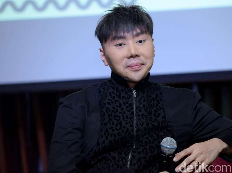 Disebut Ganteng, Roy Kiyoshi Kok Salting? Disebut Ganteng, Roy Kiyoshi Kok Salting?