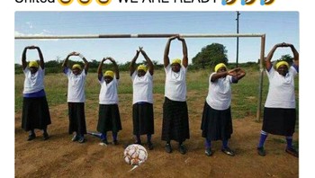 United saat ini digambarkan sebagai kesebelasan yang lemah, kaum ibu saja siap menghadapi. Foto: istimewa