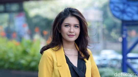Senyum Manis Sere Kalina Senyum Manis Sere Kalina