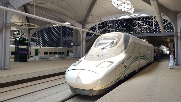 Arab Saudi resmikan kereta cepat yang hubungkan Mekkah dan Madinah