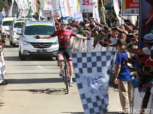 Pebalap Australia Culey Juara Etape Pertama Tour de Banyuwangi Ijen