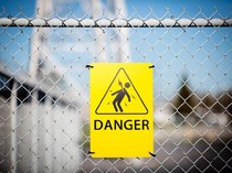 3 Pekerja WiFi di Mamuju Tersengat Listrik Saat Pasang Kabel, 1 Orang Tewas