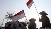 Seperti diketahui warga dari beberapa desa di Pegunungan Kendeng di Kabupaten Pati, menggelar aksi menolak pembangunan pabrik semen.
