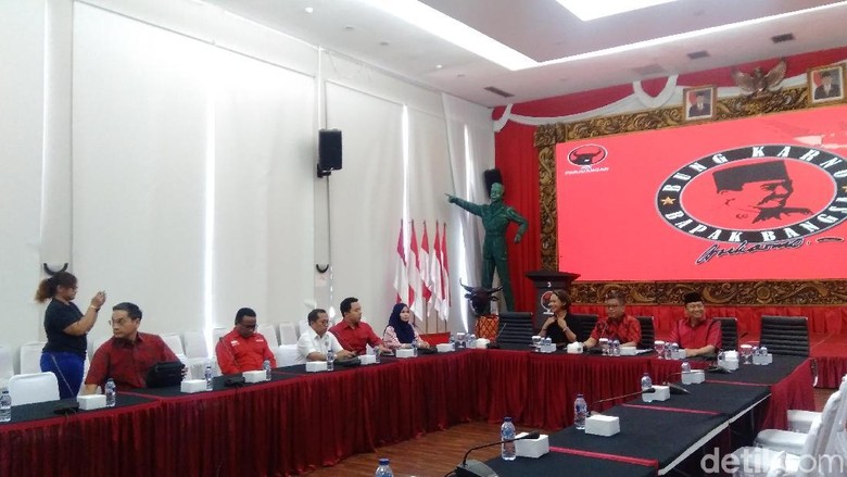 Masyarakat Anti Fitnah Datangi PDIP, Bahas Penyebaran Hoax Politik Masyarakat Anti Fitnah Datangi PDIP, Bahas Penyebaran Hoax Politik