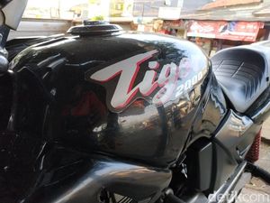 Pesona Honda Tiger 2000 yang Tak Pernah Padam