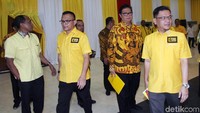 Seusai pemeriksaan pada Senin, 27 Agustus 2018, Eni membenarkan adanya aliran duit dari Kotjo ke Munaslub Golkar. Namun Eni tak menjelaskan secara rinci siapa yang memerintahkannya meminta duit Rp 2 miliar dari Kotjo tersebut.