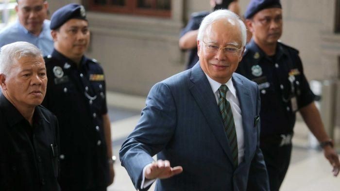 Politisi Malaysia: Najib Razak Hidup Dalam Dunianya Sendiri