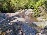 Mitos di Balik Curug Panganten Ciamis yang Eksotis