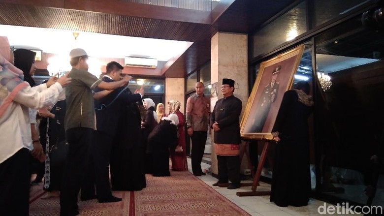 Hadiri Haul Ke-11 Soeharto, Prabowo: Beliau Berjasa bagi Negara Hadiri Haul Ke-11 Soeharto, Prabowo: Beliau Berjasa bagi Negara