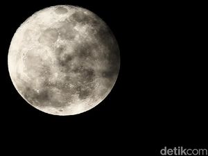 Bulan Jadi Berkarat Gara-gara Bumi!